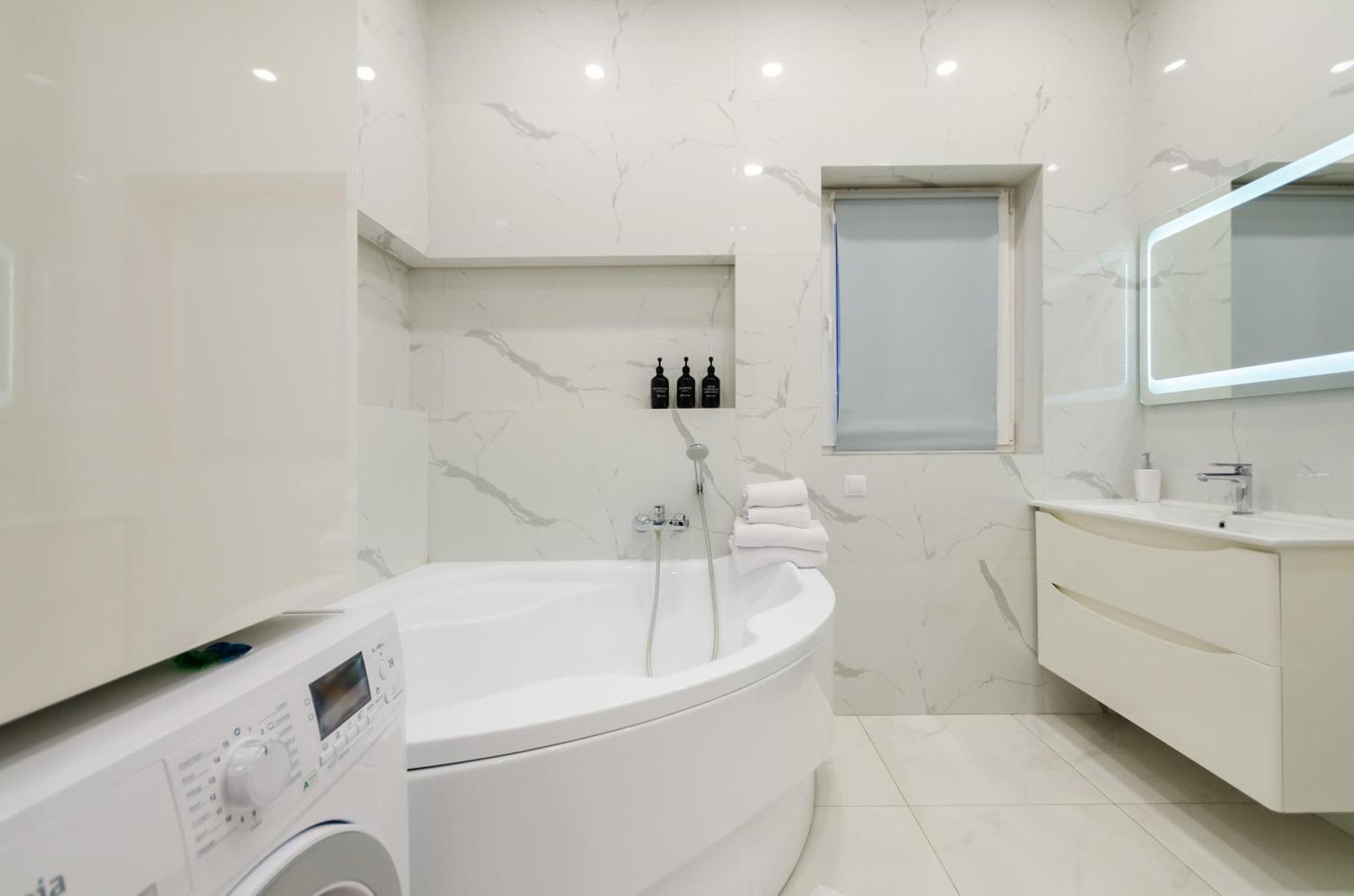 Petrovdom Apartments 267-373 In Rc Central Park, 7 John Mccain Street Kiew Exterior foto